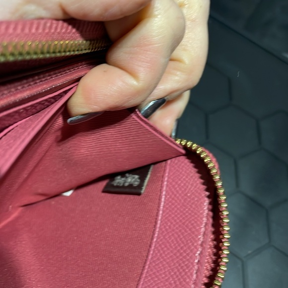 COACH pink wallet with gold accents in beautiful condition - Picture 9 of 10